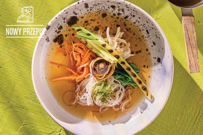 CONSOMMÉ Z PALONYCH WARZYW Z MAKARONEM RYŻOWYM