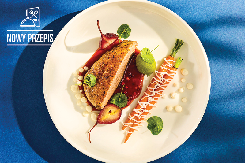 FILET Z PIERSI KACZKI ZE SZPINAKOWYM GNOCCHI I GLAZUROWANĄ MARCHEWKĄ