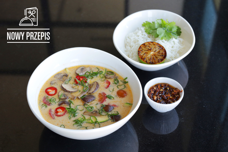 ZUPA À LA TOM KHA KAI Z BASMATI I CHRUPIĄCYM CHILI