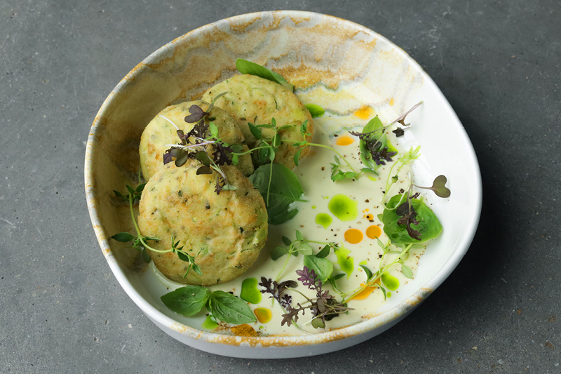POLPETTE DI ZUCCHINE – KOTLECIKI Z CUKINII Z SOSEM ŚMIETANOWO-CYTRYNOWYM